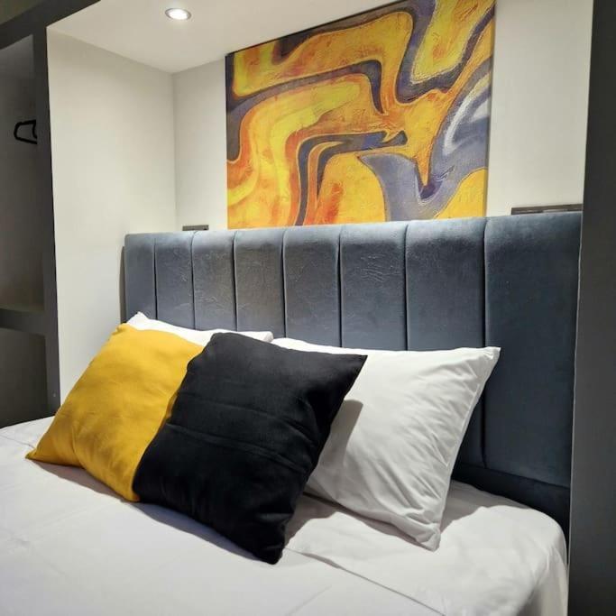 Faronita - Luxury Apt In The Heart Of Kalamata Exterior photo