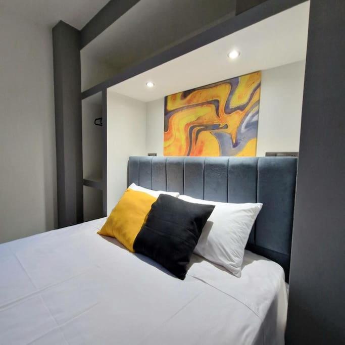 Faronita - Luxury Apt In The Heart Of Kalamata Exterior photo