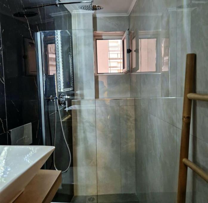 Faronita - Luxury Apt In The Heart Of Kalamata Exterior photo